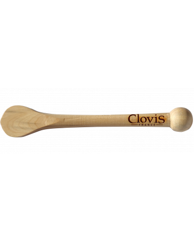Cuillère en bois de buis de 11cm. Inscription "Clovis" à la base de la cuillère.