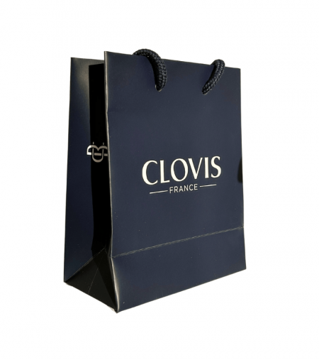 Petit sac noir de 19cm. Sac de marque Clovis, du groupe Charbonneaux-Brabant. Poignées en cordes en coton noir.